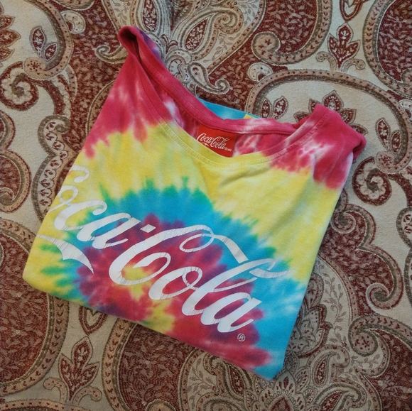Size L Coca-Cola tie-dye short sleeve crop top - Picture 11 of 12